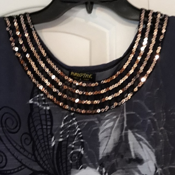 Top - Picture 2 of 5